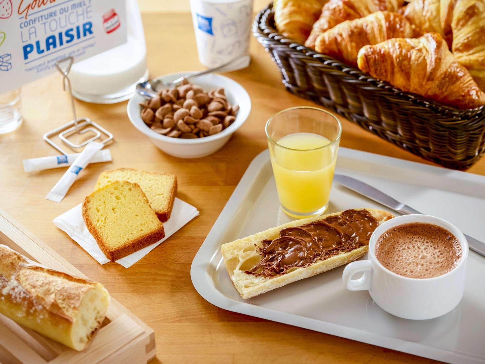 Ibis Budget Saint Pourcain Kültér fotó